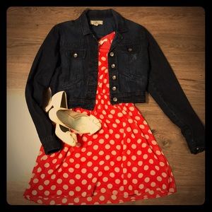 Short jean Jacket! Cute and stylish! 💗